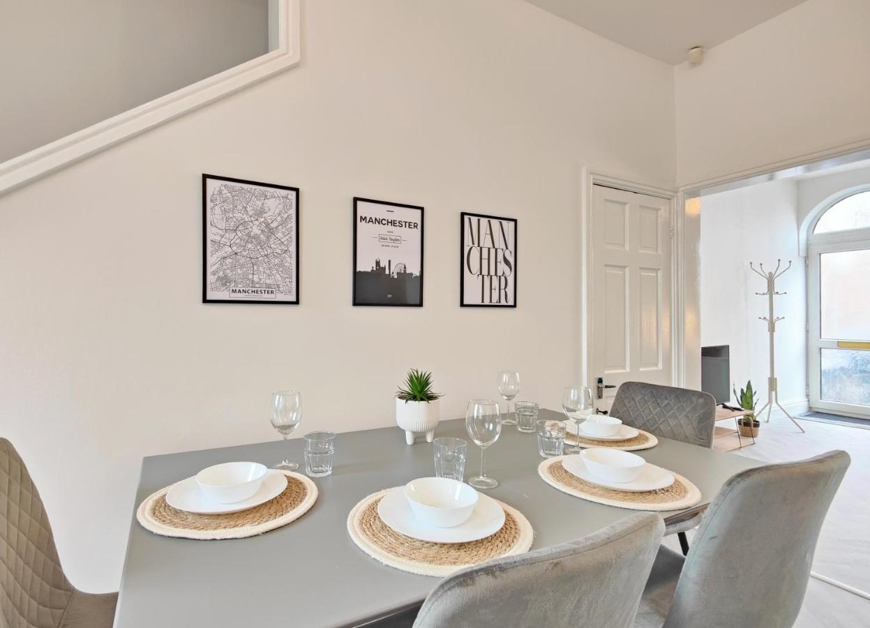 Stott House - Bright Spacious Townhouse 15 Minutes To Central Manchester With Free Parking Villa Esterno foto