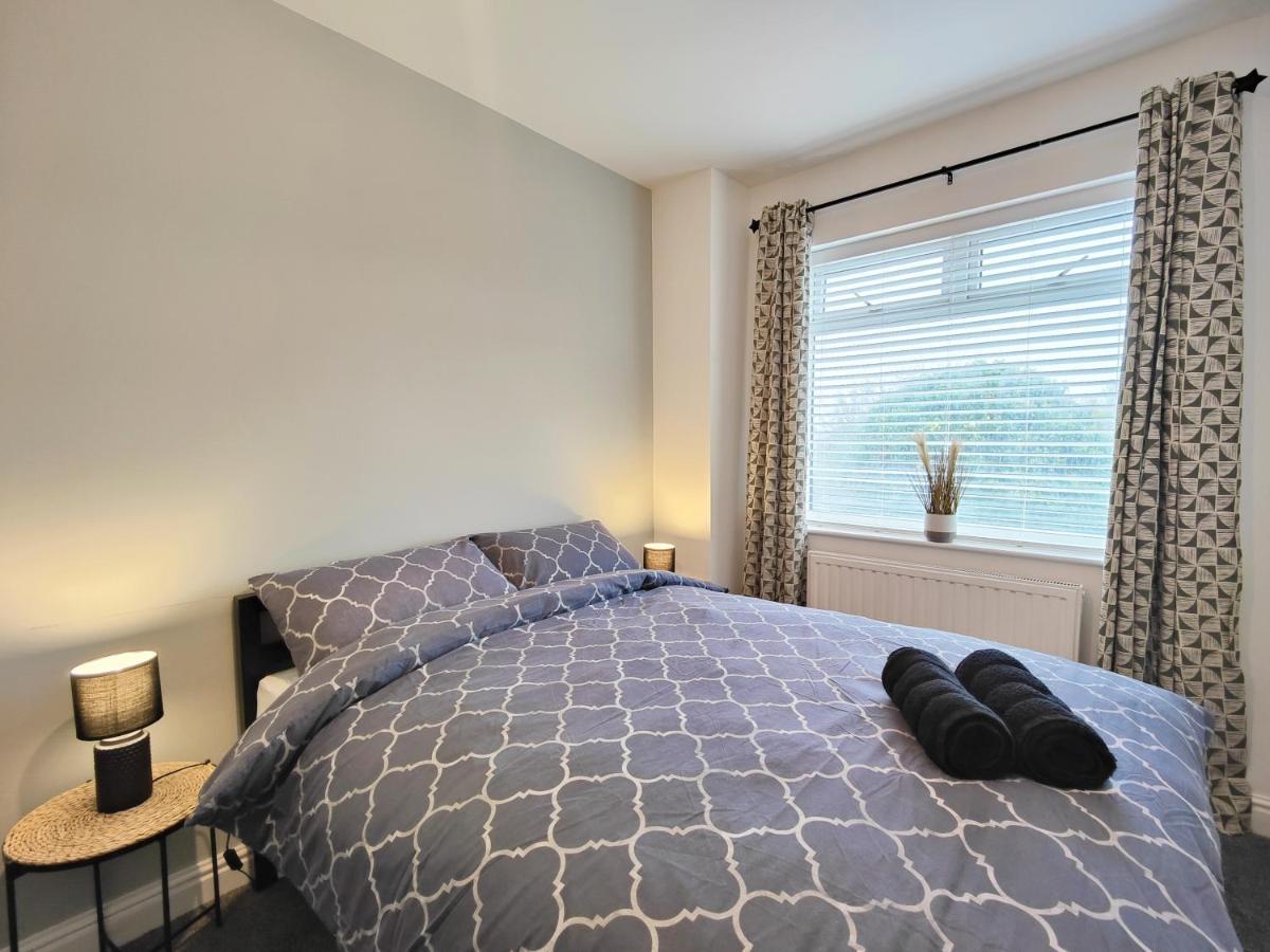 Stott House - Bright Spacious Townhouse 15 Minutes To Central Manchester With Free Parking Villa Esterno foto